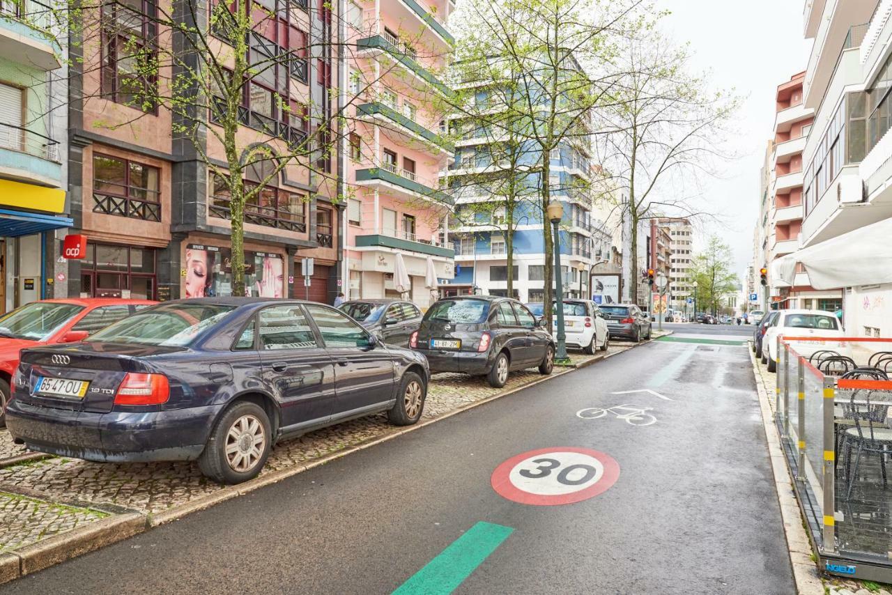 Campo Pequeno Avenida Hotel Lisboa Kültér fotó